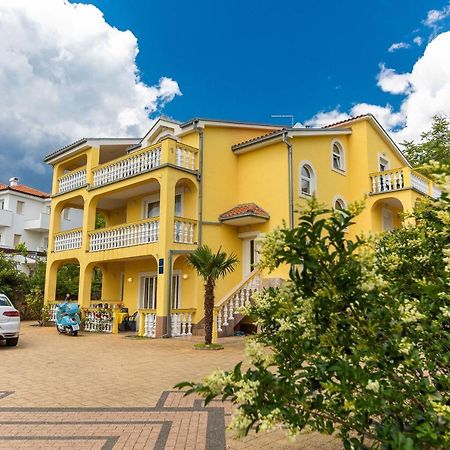Apartments Artan Crikvenica Extérieur photo