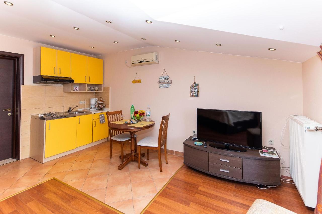Apartments Artan Crikvenica Extérieur photo