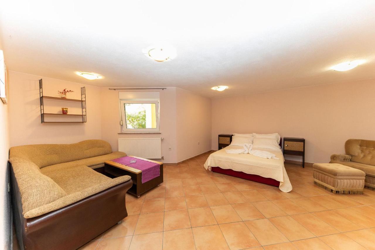 Apartments Artan Crikvenica Extérieur photo