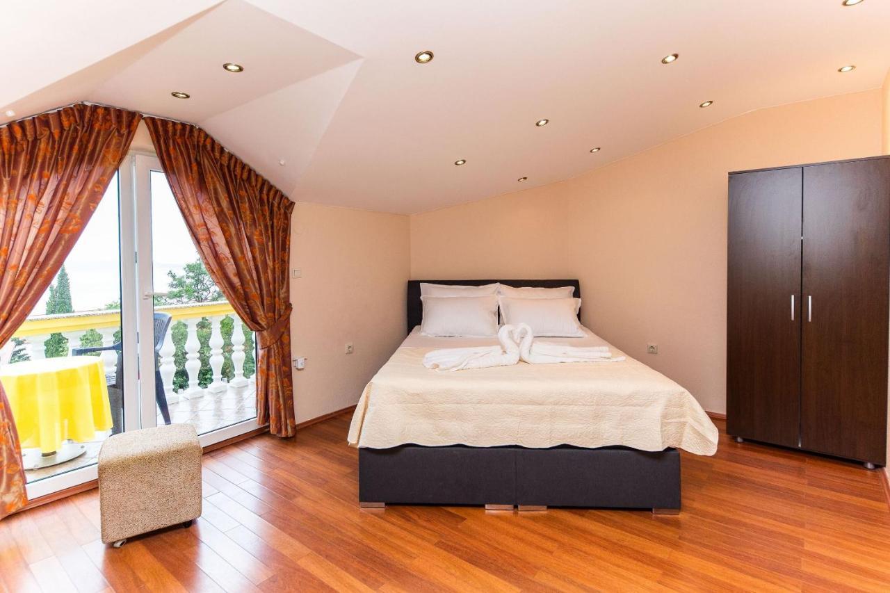 Apartments Artan Crikvenica Extérieur photo